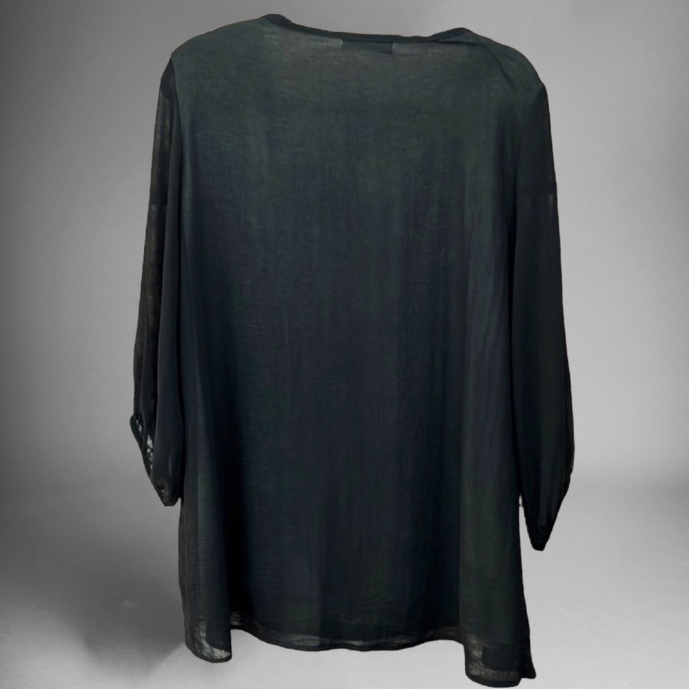 Kim & Cami blouse. - Picture 2 of 4